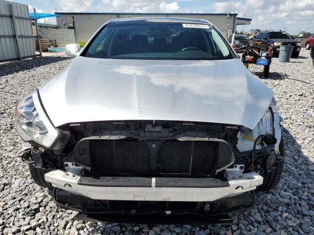 Photo 5 from auction – 2017 KIA K900 with VIN KNALT4D34H6035615
