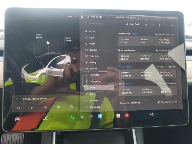 Photo 9 from auction – 2018 TESLA MODEL 3 with VIN 5YJ3E1EB9JF067438
