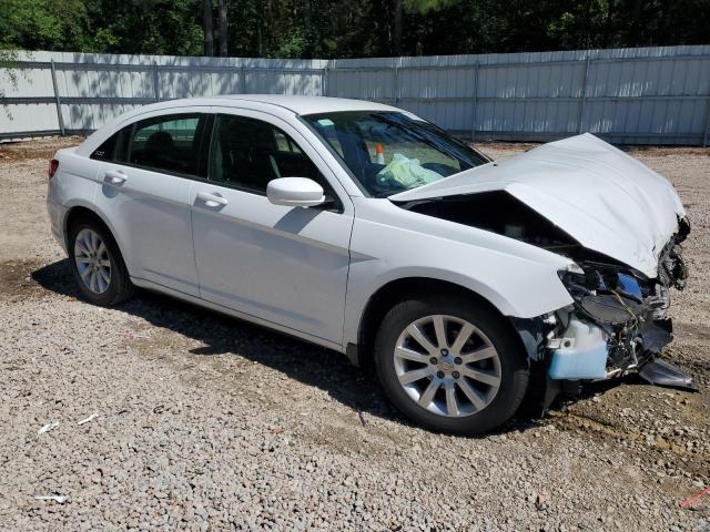 Photo 4 from auction – 2014 CHRYSLER 200 TOURIN with VIN 1C3CCBBG0EN106554