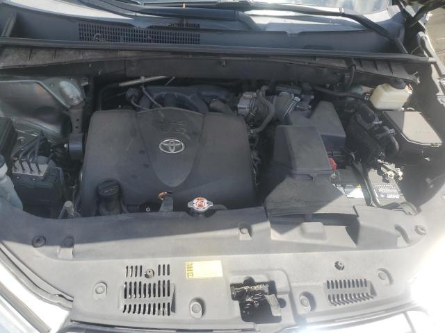 Фото 12 с аукциона – 2018 TOYOTA HIGHLANDER с VIN 5TDKZRFH7JS284466