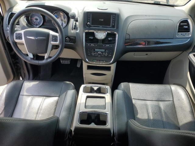 Photo 8 from auction – 2016 CHRYSLER TOWN & COU with VIN 2C4RC1CG9GR305994