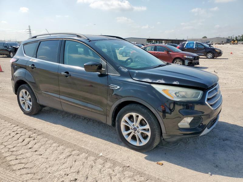 Photo 4 from auction – 2017 FORD ESCAPE SE with VIN 1FMCU0GD2HUC07371