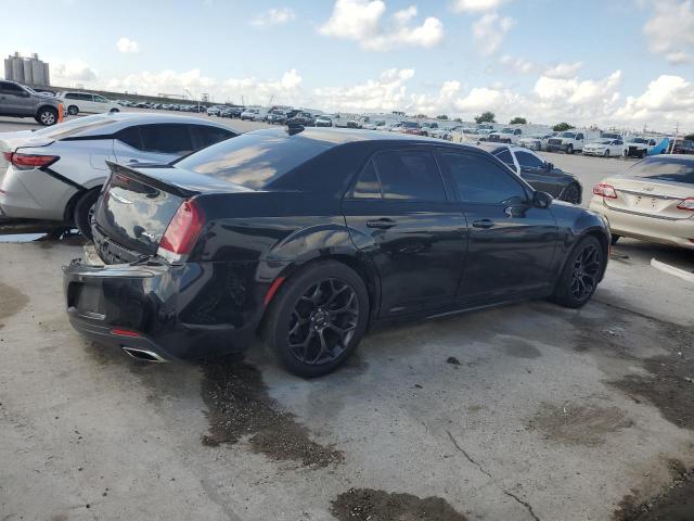 Photo 3 from auction – 2019 CHRYSLER 300 S with VIN 2C3CCABG4KH740819