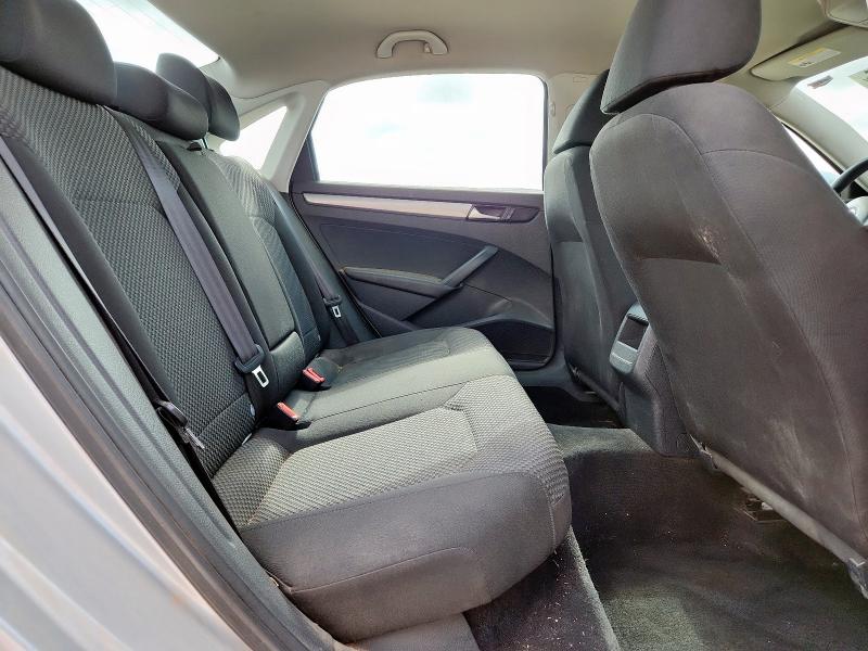 Photo 10 from auction – 2015 VOLKSWAGEN PASSAT S with VIN 1VWAS7A36FC058800