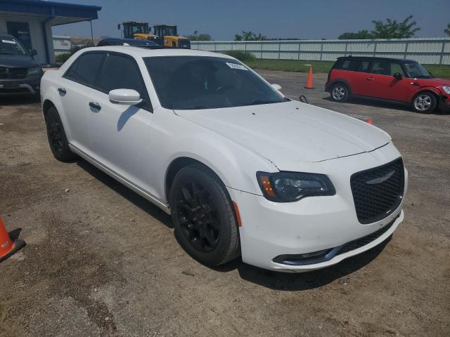 Снимка 4 от търг – 2017 CHRYSLER 300 S с VIN 2C3CCAGGXHH530209