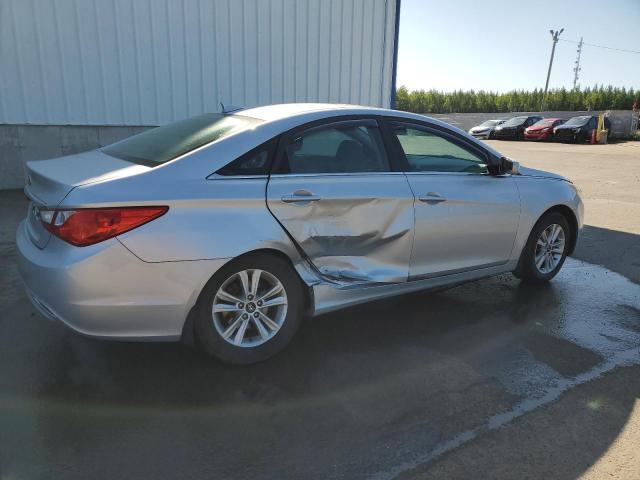 Photo 3 from auction – 2013 HYUNDAI SONATA GLS with VIN 5NPEB4AC8DH625514