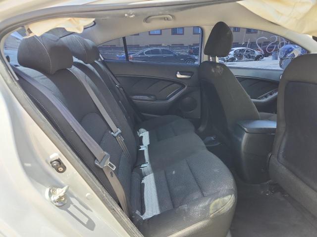 Photo 10 from auction – 2017 KIA FORTE LX with VIN 3KPFK4A72HE156521