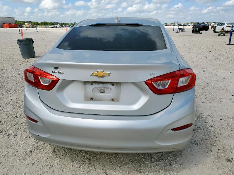 Photo 6 from auction – 2017 CHEVROLET CRUZE with VIN 1G1BE5SM1H7110476