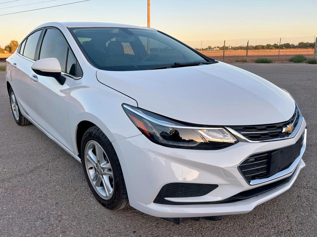 CHEVROLET CRUZE LT 2017 with VIN 1G1BE5SM4H7239697 - Photo from auction