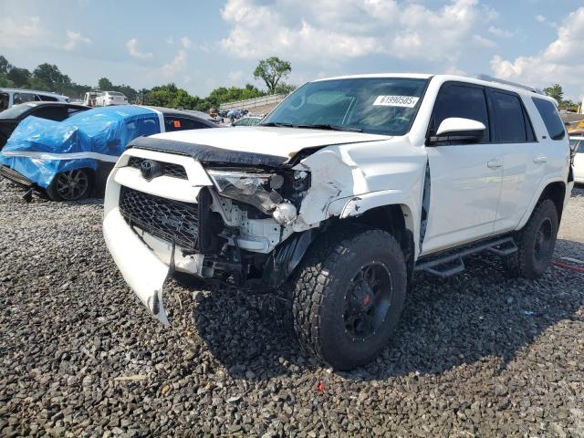 TOYOTA 4RUNNER SR 2017 with VIN JTEZU5JR6H5153028 - Photo from auction
