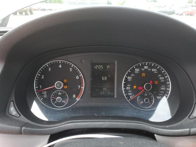 Photo 9 from auction – 2014 VOLKSWAGEN PASSAT S with VIN 1VWAT7A31EC034710