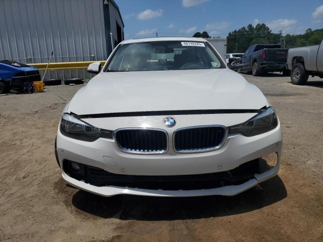 Photo 5 from auction – 2016 BMW 320 I with VIN WBA8E1G57GNU11837