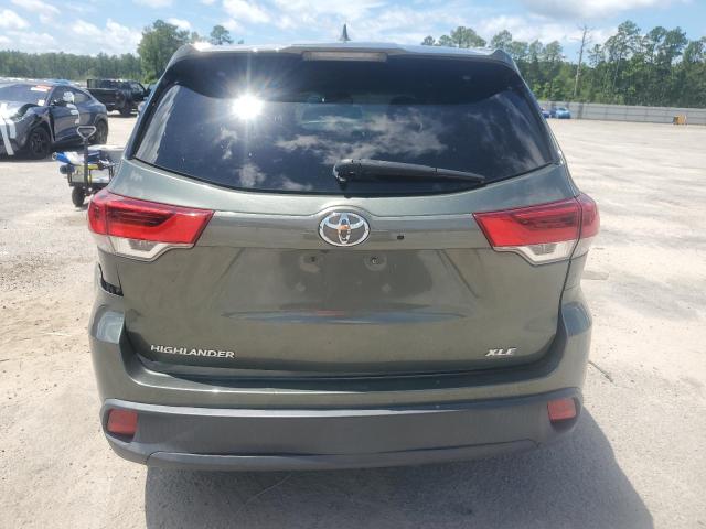 Photo 6 from auction – 2018 TOYOTA HIGHLANDER with VIN 5TDKZRFH7JS284466
