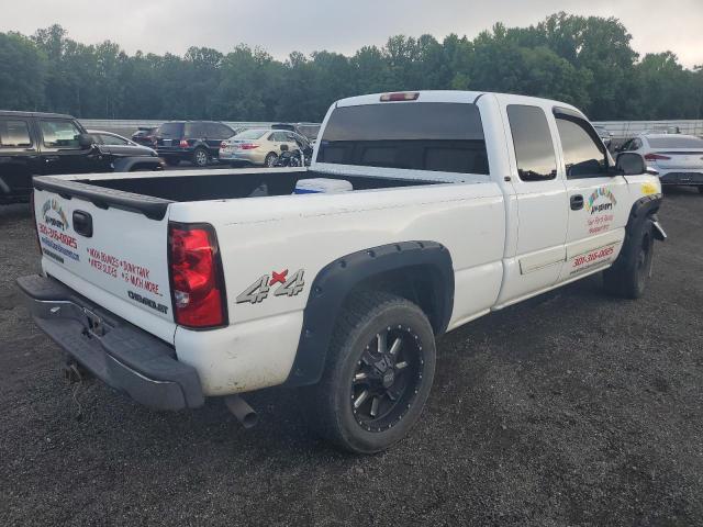 Photo 3 from auction – 2004 CHEVROLET SILVERADO with VIN 1GCEK19T44E258047