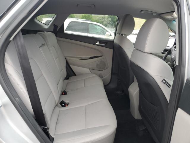 Photo 11 from auction – 2019 HYUNDAI TUCSON SE with VIN KM8J2CA45KU978745