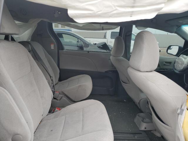 Photo 11 from auction – 2016 TOYOTA SIENNA LE with VIN 5TDKK3DCXGS697547