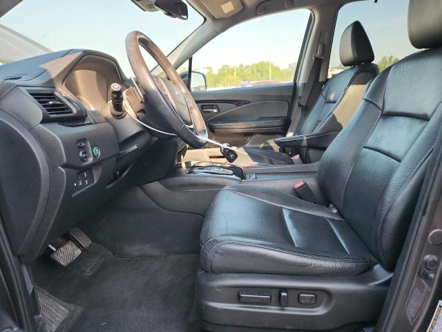 Photo 7 from auction – 2017 HONDA PILOT TOUR with VIN 5FNYF6H94HB075904