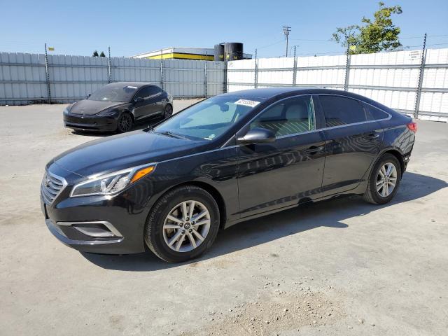 HYUNDAI SONATA SE 2017 with VIN 5NPE24AF6HH573185 - Photo from auction