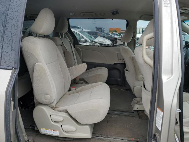 Photo 11 from auction – 2017 TOYOTA SIENNA LE with VIN 5TDKZ3DC1HS795802