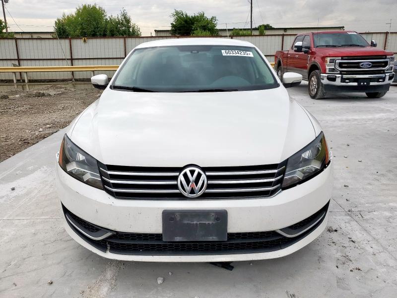 Photo 5 from auction – 2014 VOLKSWAGEN PASSAT S with VIN 1VWAT7A3XEC072064