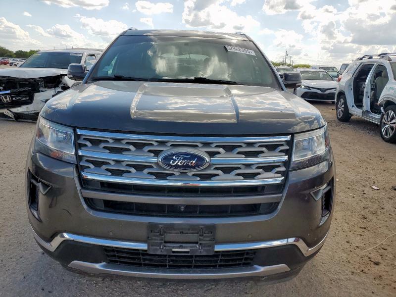 Photo 5 from auction – 2018 FORD EXPLORER L with VIN 1FM5K7F84JGB11385