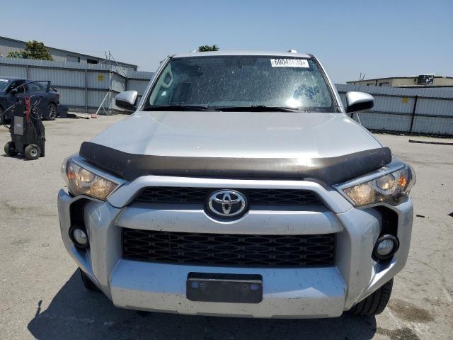 Photo 5 from auction – 2014 TOYOTA 4RUNNER SR with VIN JTEBU5JR0E5188810
