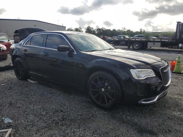 Photo 4 from auction – 2015 CHRYSLER 300 LIMITE with VIN 2C3CCAAG6FH920603