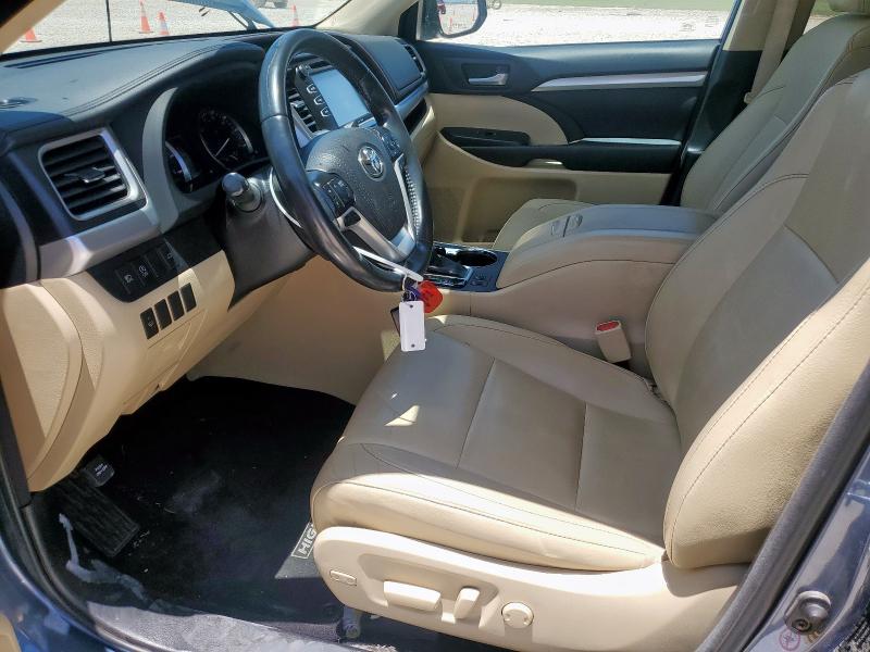 Photo 7 from auction – 2017 TOYOTA HIGHLANDER with VIN 5TDKZRFH1HS519079