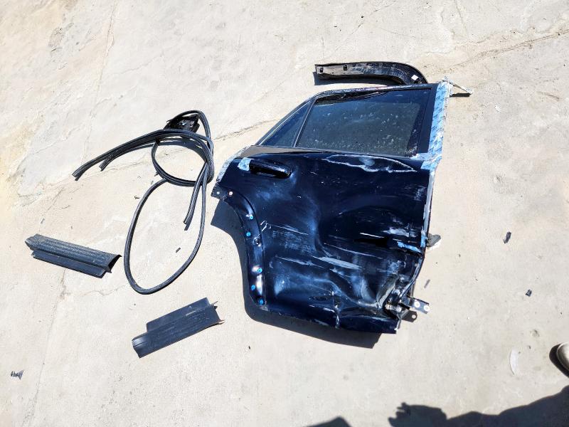 Photo 13 from auction – 2019 TOYOTA 4RUNNER SR with VIN JTEBU5JR2K5674756