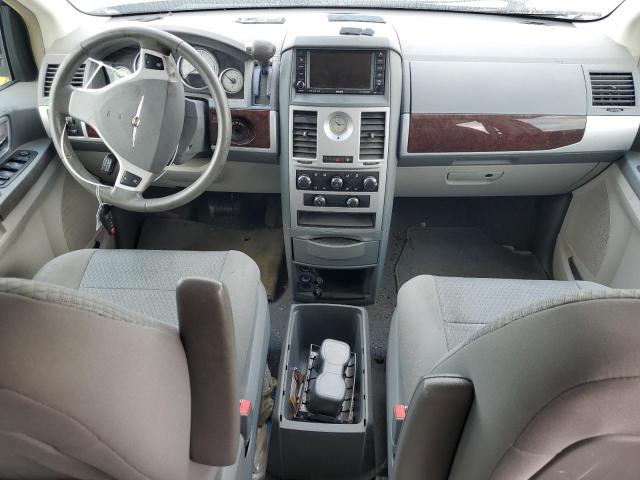 Photo 8 from auction – 2010 CHRYSLER TOWN & COU with VIN 2A4RR5DX8AR442916