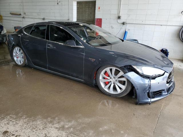 Снимка 4 от търг – 2015 TESLA MODEL S P8 с VIN 5YJSA1H47FF081883