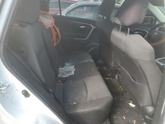 Фото 10 с аукциона – 2019 TOYOTA RAV4 XLE с VIN JTMP1RFV3KD020337