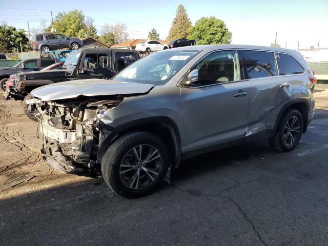 TOYOTA HIGHLANDER LE 2019 with VIN 5TDBZRFH6KS737347 - Photo from auction