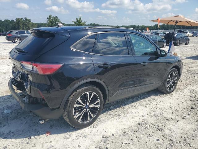 Photo 3 from auction – 2021 FORD ESCAPE SE with VIN 1FMCU0BZ7MUB11314