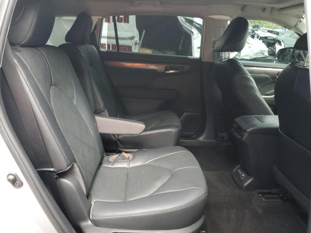 Photo 11 from auction – 2023 TOYOTA HIGHLANDER with VIN 5TDEBRCH2PS573897