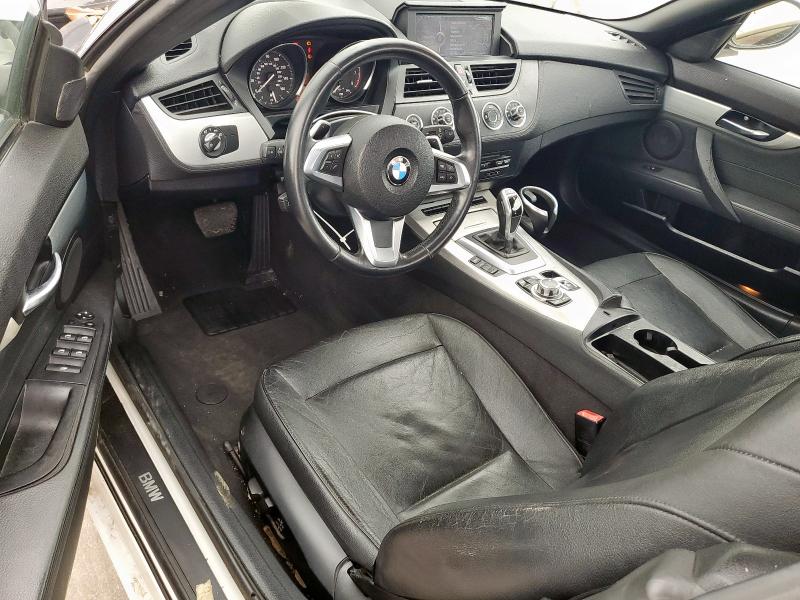 Photo 8 from auction – 2013 BMW Z4 SDRIVE2 with VIN WBALL5C56DJ104465
