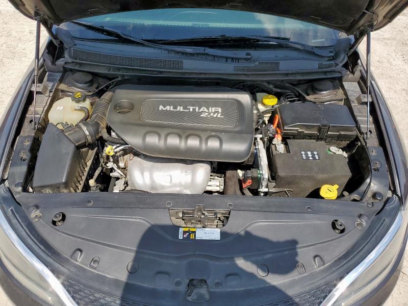 Photo 11 from auction – 2016 CHRYSLER 200 LIMITE with VIN 1C3CCCAB7GN119350