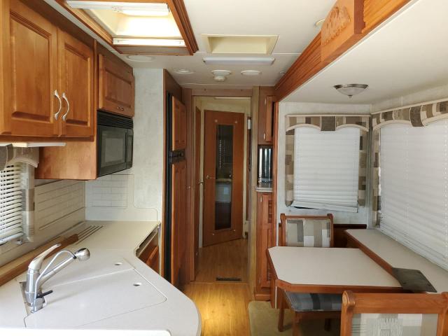 Снимка 6 от търг – 2006 HOLIDAY MOTORHOME CHASSIS W24 с VIN 5B4MPA7G953409700
