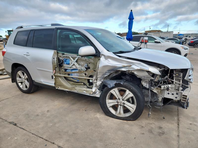 Photo 4 from auction – 2013 TOYOTA HIGHLANDER with VIN 5TDYK3EHXDS136510
