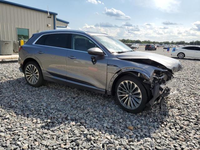 Photo 4 from auction – 2019 AUDI E-TRON PRE with VIN WA1VABGE2KB011325