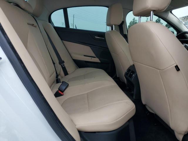 Снимка 10 от търг – 2017 JAGUAR XE с VIN SAJAR4BG6HA974973