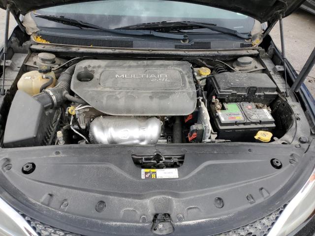 Photo 11 from auction – 2015 CHRYSLER 200 LIMITE with VIN 1C3CCCABXFN670810