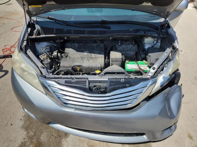Photo 12 from auction – 2011 TOYOTA SIENNA XLE with VIN 5TDYK3DC6BS024449