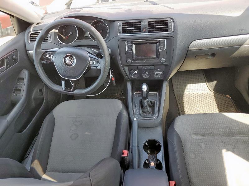 Photo 8 from auction – 2017 VOLKSWAGEN JETTA S with VIN 3VW2B7AJ6HM363749