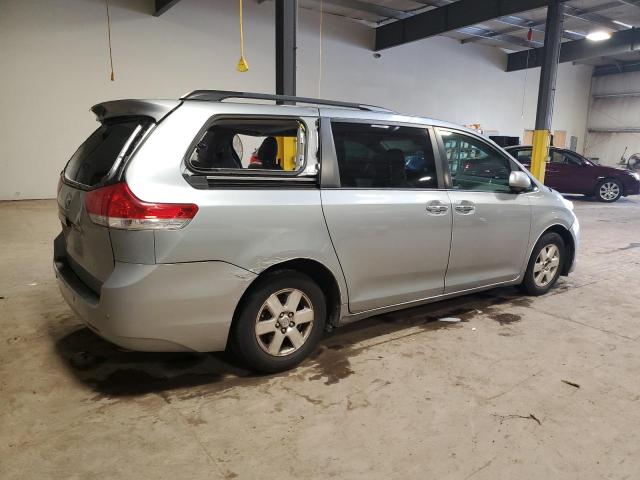 Photo 3 from auction – 2012 TOYOTA SIENNA XLE with VIN 5TDYK3DC5CS261256
