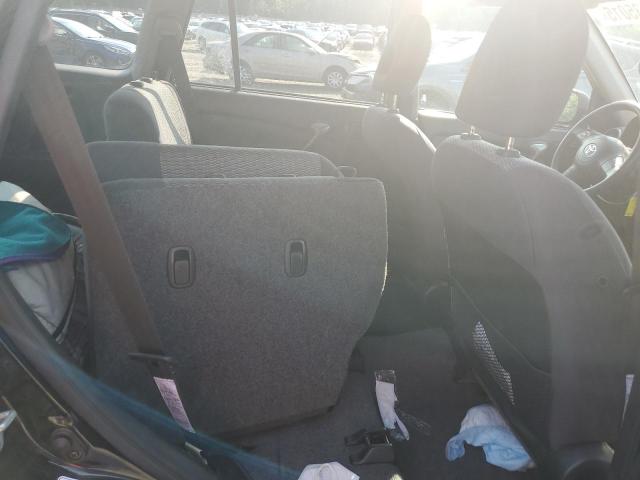 Photo 11 from auction – 2005 TOYOTA RAV4 with VIN JTEHD20V156047312