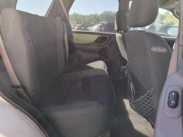 Photo 11 from auction – 2002 FORD ESCAPE XLT with VIN 1FMCU04132KB74913