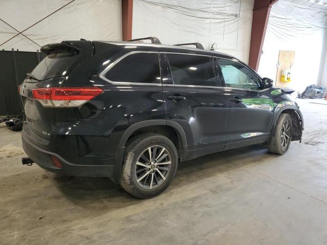Photo 3 from auction – 2018 TOYOTA HIGHLANDER with VIN 5TDJZRFH7JS880771