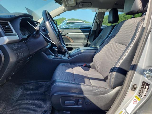 Photo 7 from auction – 2018 TOYOTA HIGHLANDER with VIN 5TDBZRFHXJS484743