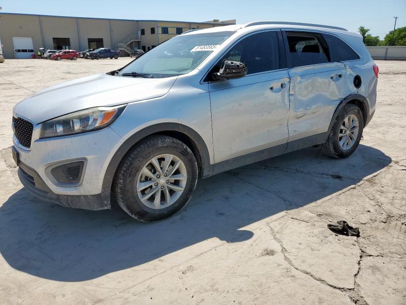 KIA SORENTO LX 2018 with VIN 5XYPG4A30JG399577 - Photo from auction